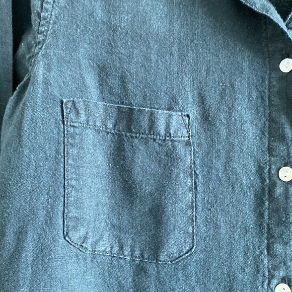 Lilly Pulitzer linen shirt. - Picture 5 of 7